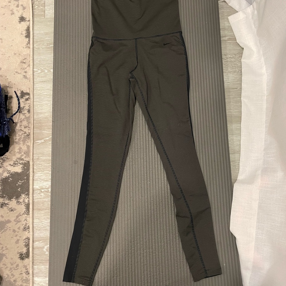 Nike Striped Dri-FIT Leggings